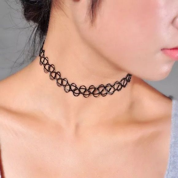 choker 90s stilius